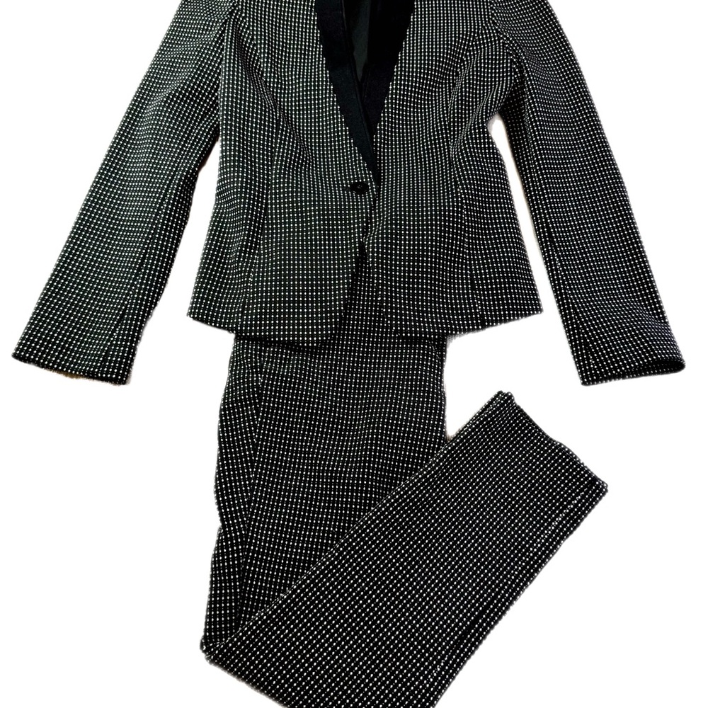 White House Black Market Black and White Patterned Suit